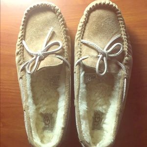 New Ugg  Moccasins/Slippers